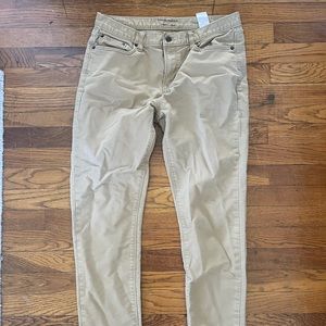 Banana Republic Men’s Traveler Jean